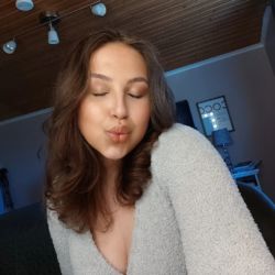 Lovilovibeauty is looking for singles for a date