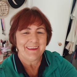 Denise is looking for singles for a date