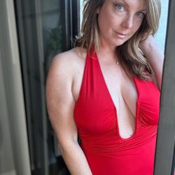 Sharon (43)